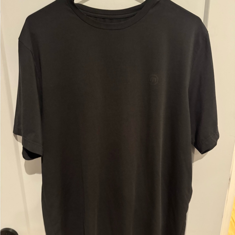 Travis Mathew Performance Short Sleeve Tee